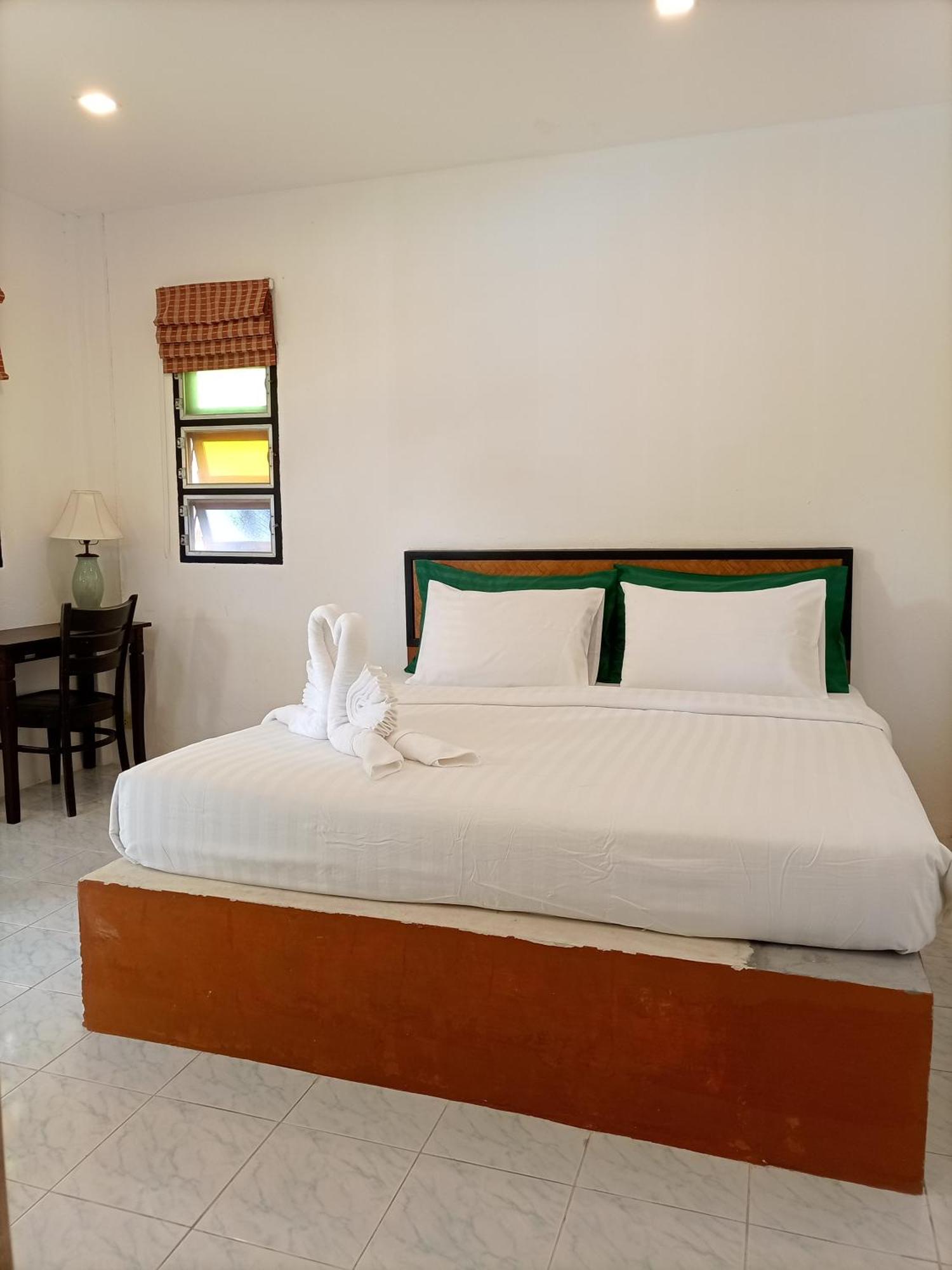 Khaolak Banana Bungalow Khao Lak Exterior photo