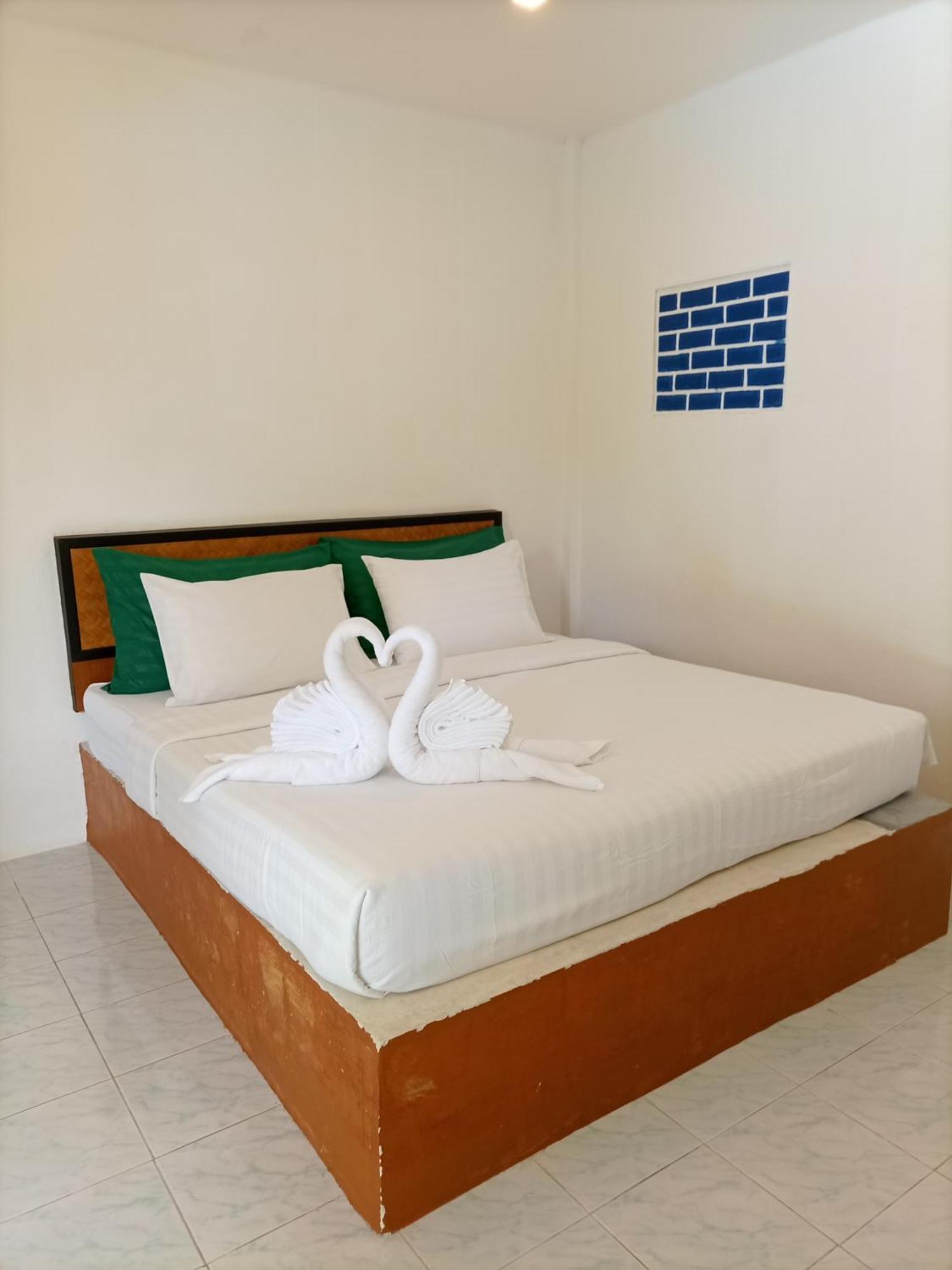 Khaolak Banana Bungalow Khao Lak Exterior photo