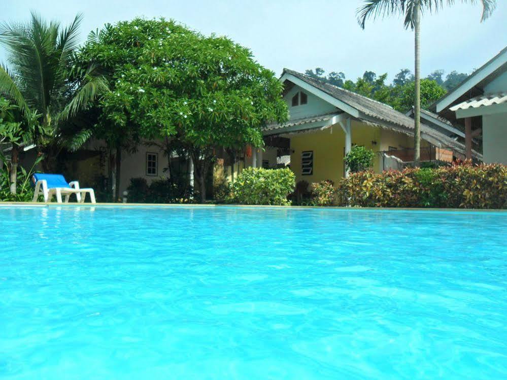 Khaolak Banana Bungalow Khao Lak Exterior photo